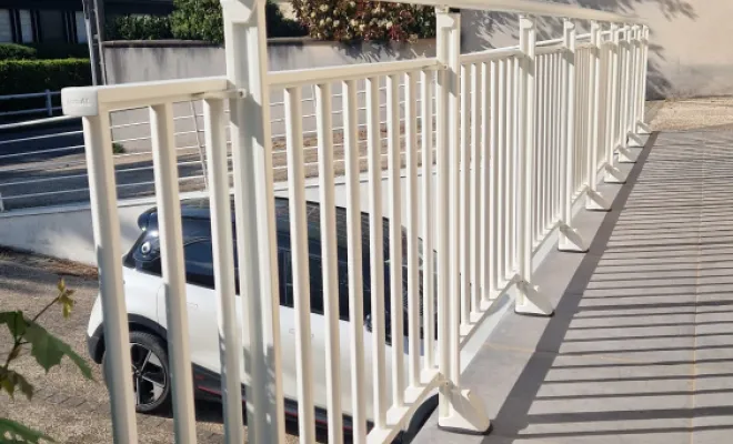 GARDE CORS pose sur dalles